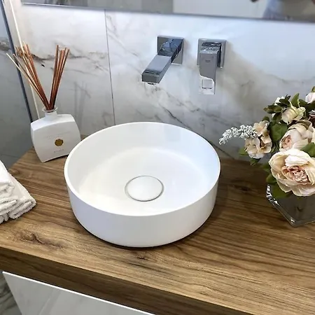 Luxury Flat Located 5 Mins From Center Страсбург