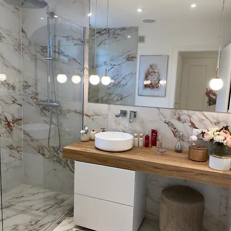 Luxury Flat Located 5 Mins From Center ストラスブール